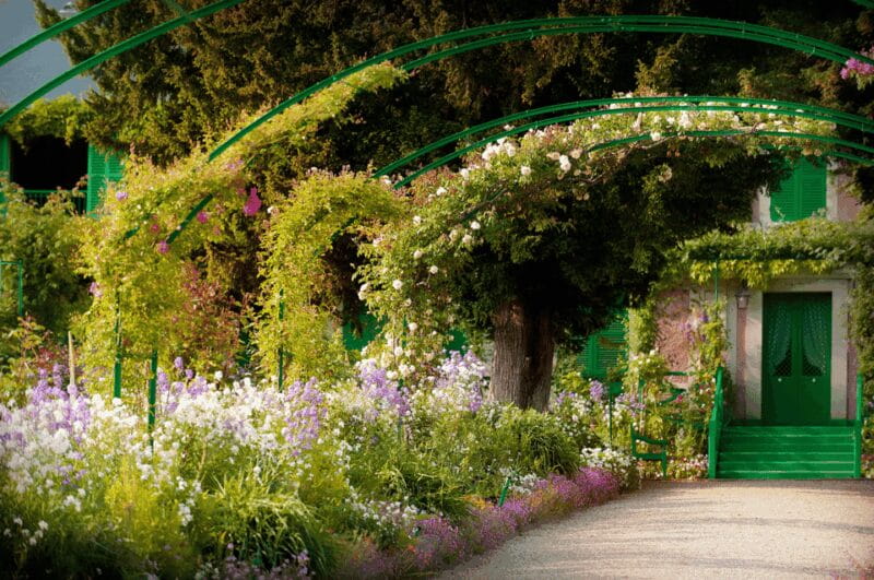 Giverny: Monet's House & Gardens Private Guided Tour +Ticket - Exploring Giverny — What to Expect from the Tour
