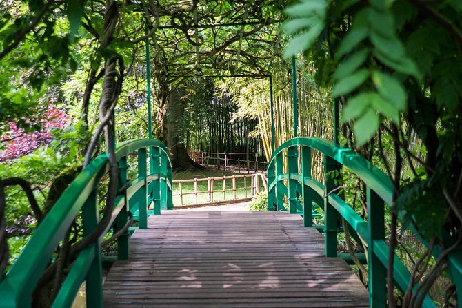 Giverny Small-Group Half Day Trip With Monet'S Gardens From Paris - Scenic Monet Landscapes