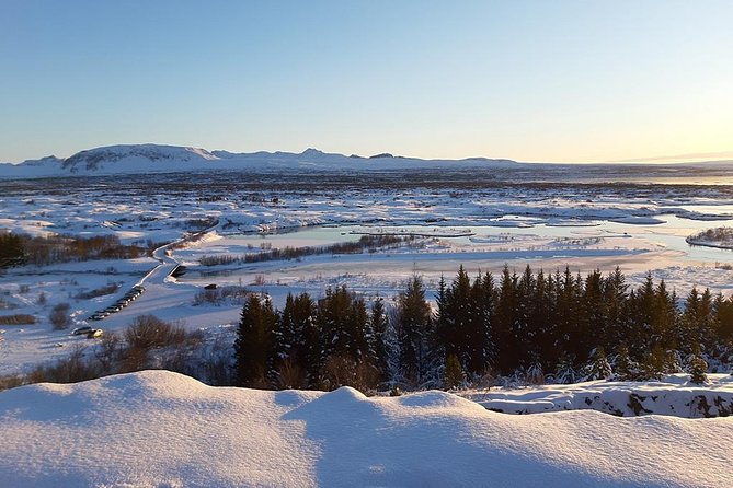 Glaciers and Aurora: Around Iceland in Winter - Discovering the Snaefellsnes Peninsula
