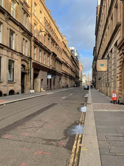 Glasgow: Historical Walking Tour: Guided by a local actor - Practical Details and Value