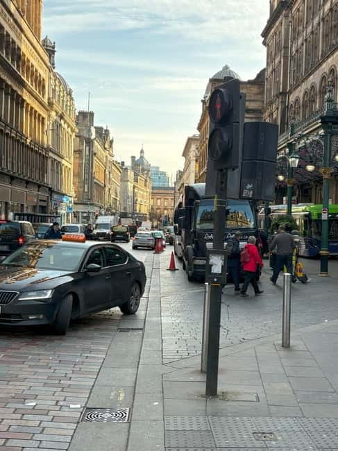Glasgow: Irish Legacy and St Mungo's Brewery Tour - Arts and Historic Pubs: The Scotia and The Clutha