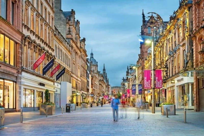 Glasgow: Must-See Attractions Guided Walking Tour - The Realities of the Tour: Price, Duration, and Group Size