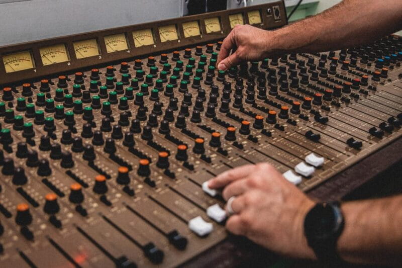 Glasgow: Stuck in the 90s... A Nostalgic Musical Escape Room - Key Points / Takeaways