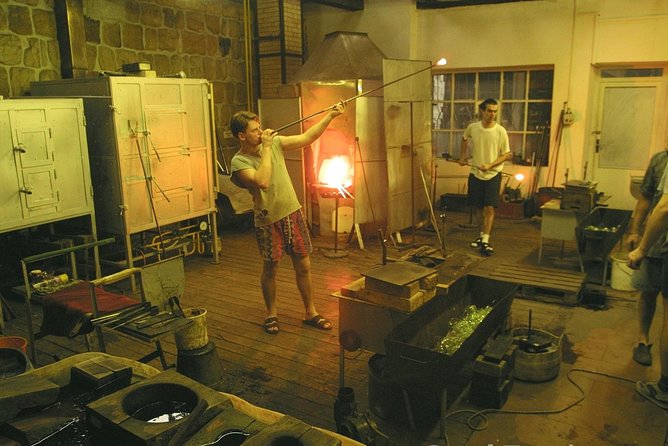 Glass and Brewery Day Trip From Prague - Glassblowing Demonstration
