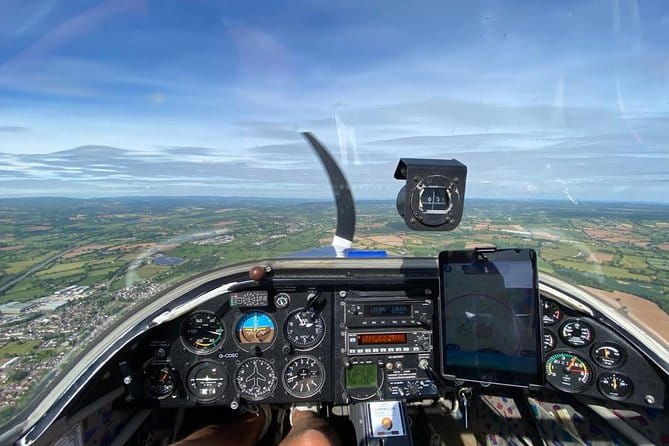 Gliding Experience in Devon - Gliding Experience in Devon: An Unforgettable Flight Above the Countryside