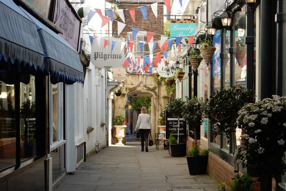 Gloucester: Quirky Self-Guided Smartphone Heritage Walks - Discovering Gloucesters Hidden Gems