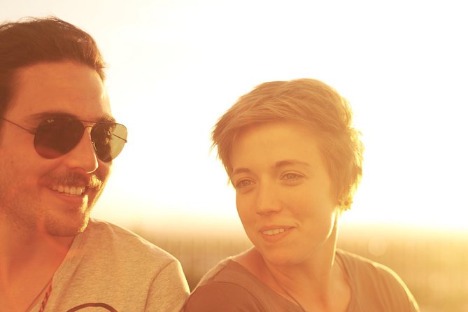 Golden Hour in Granada: Sunset Walking Tour With Play Granada - Local Guide Expertise