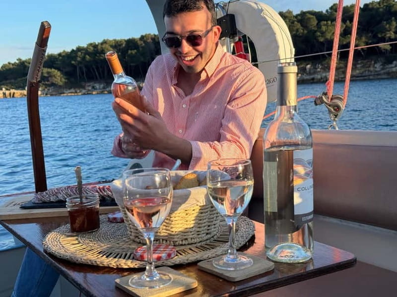 Golf Juan: Sunset Sailing Cruise with aperitif at the Island - FAQ