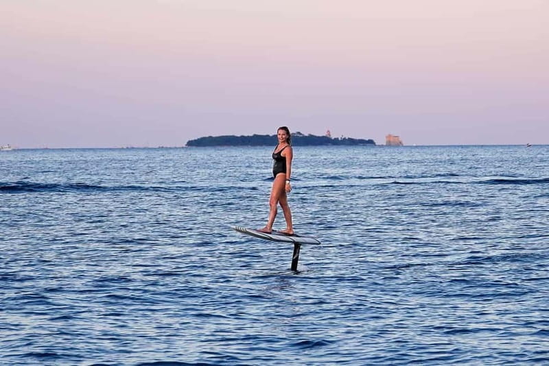 Golfe-Juan: Introduction and/or advanced E-Foil lessons - 1 hour - Why E-Foiling in Golfe-Juan Is a Standout Experience