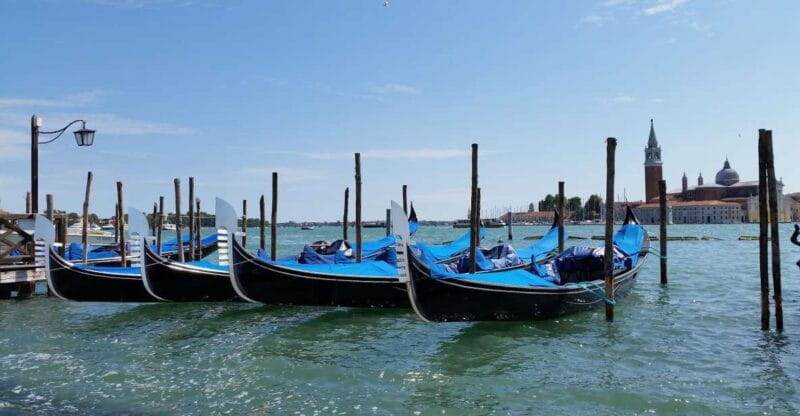 Gondola tour with Four Seasons Concert by VENICE in GONDOLA - The Itinerary: From Water to Stage