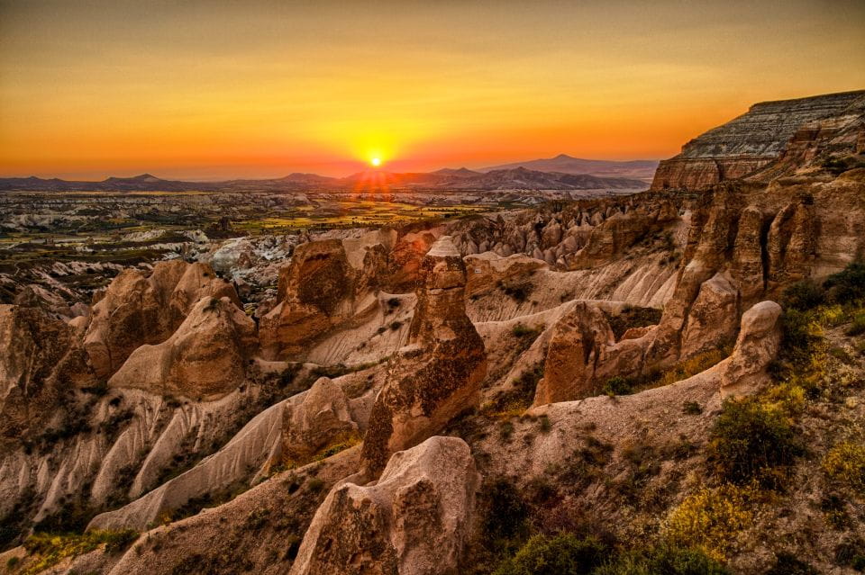 Göreme: Cappadocia Full-Day Tour With Wine Tasting - Wine Tasting at a Turkish Estate