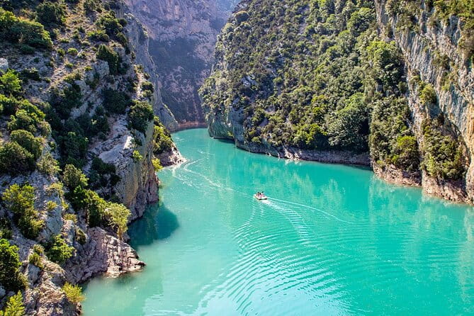Gorges du Verdon : Lavender fields, Picnic boat ride & Villages - Key Points
