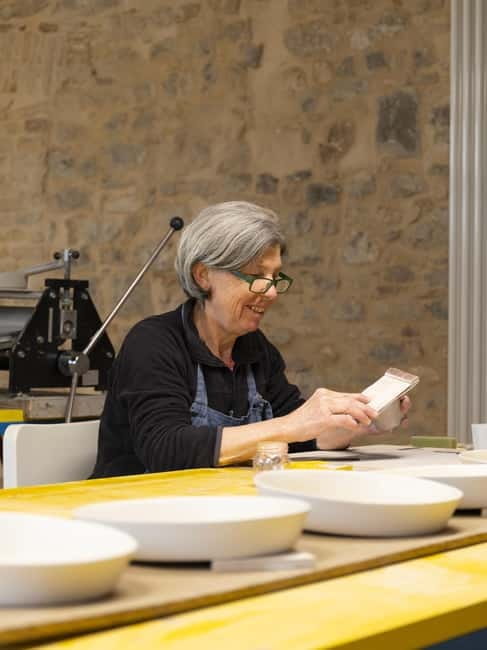 Grado: Journey into Ceramics with Tour & Wine Tasting - Who Should Consider This Experience?