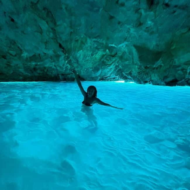 Grama Bay Speedboat Tour Vlore - FAQ