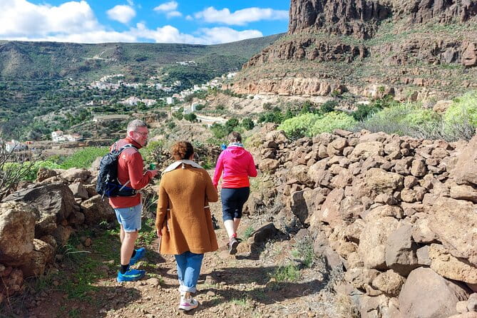 Gran Canaria Cave, Oasis, Red-gorge Adventure & cosy Picnic - Key Points / Takeaways