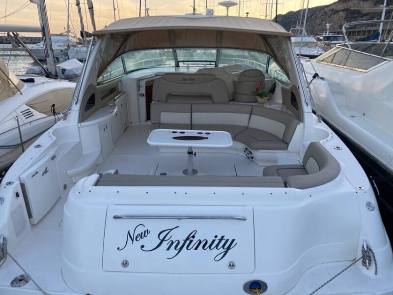 Gran Canaria: Excursion on private yacht with drinks, lunch and snorkeling - Water Fun and Landmarks: What to Expect