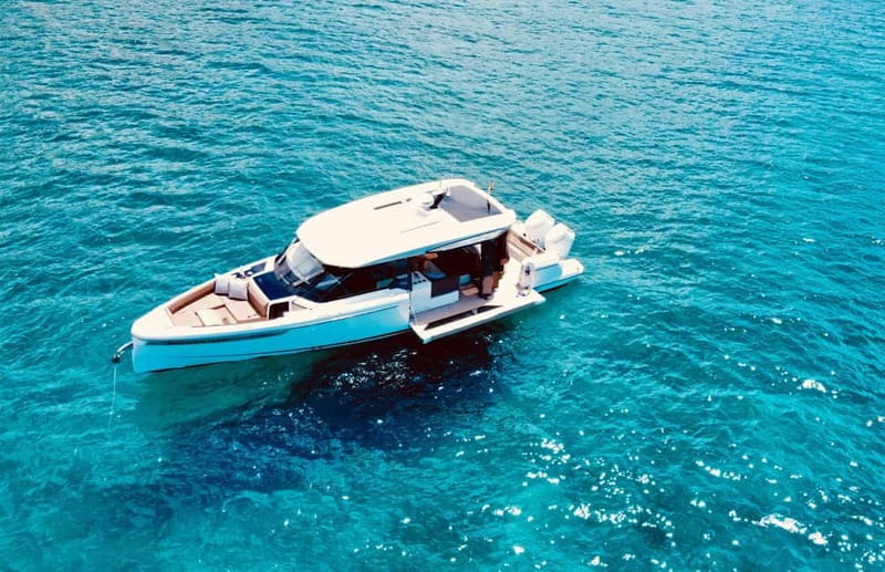 Gran Canaria: Private Luxury Boat Charter with Food & drinks - Frequently Asked Questions