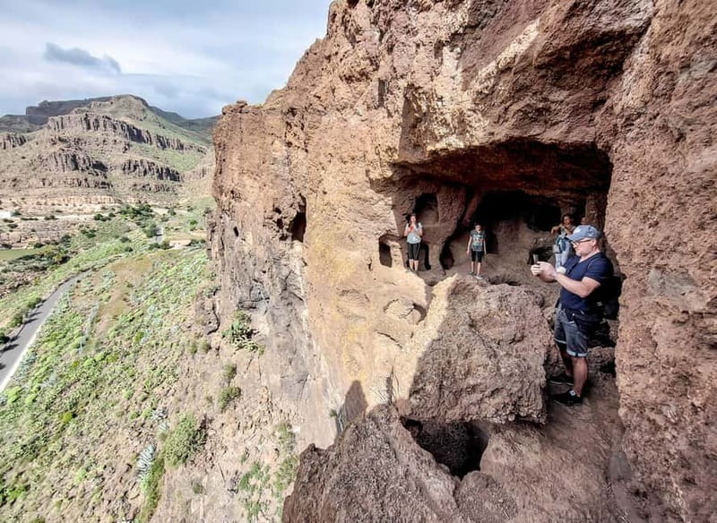 Gran Canaria: Red Gorge, Cave, Oasis Adventure Tour & Picnic - Discovering Gran Canaria’s Natural Beauty and Authentic Life