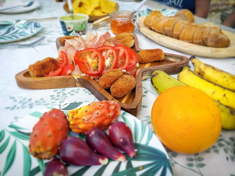 Gran Canaria: Red Gorge, Cave, Oasis Adventure Tour & Picnic - FAQs