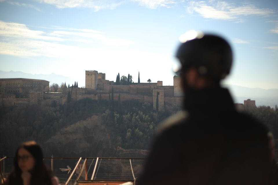 Granada: Albaicin and Sacromonte Electric Bike Tour - Key Points