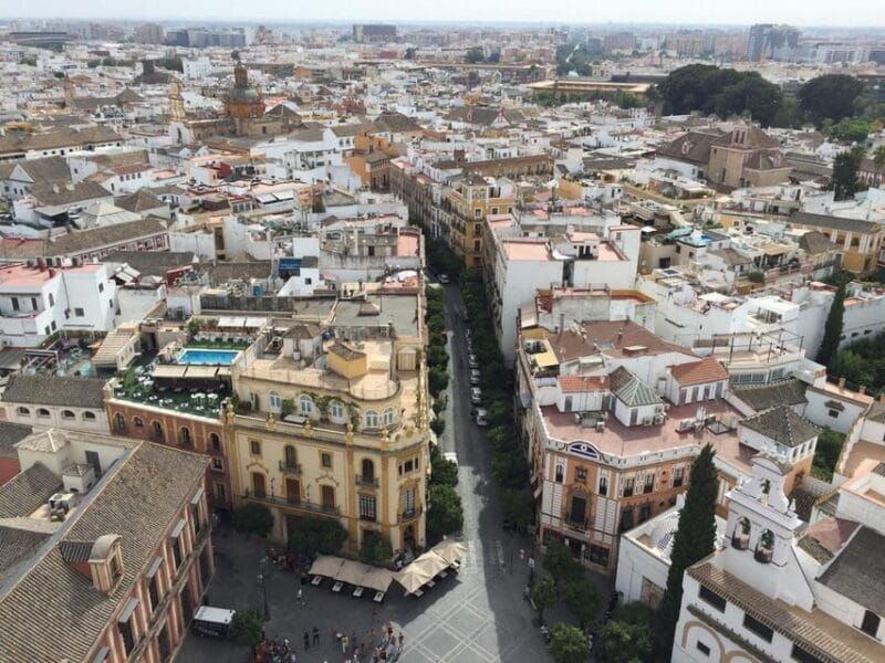 Granada: Albaicin and Sacromonte Guided Walking Tour - Key points / Takeaways