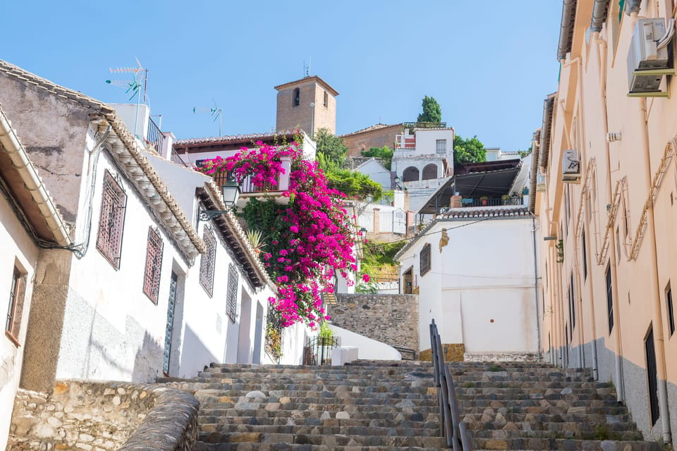 Granada: Albaicín and Sacromonte Guided Walking Tour - Booking and Cancellation Policy