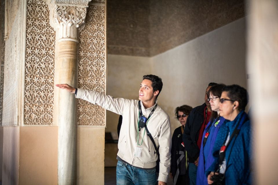 Granada: Alhambra and Nasrid Palaces Small Guided Tour - Language Options and Accessibility