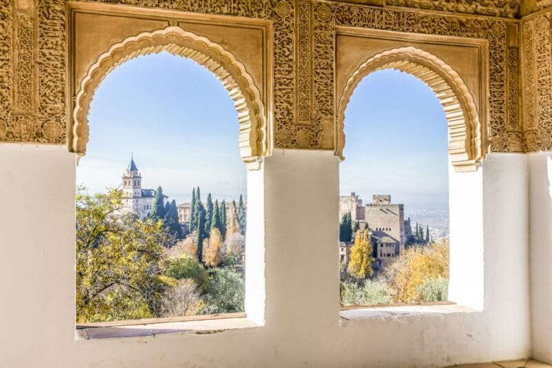Granada: Alhambra Gardens, Generalife & Alcazaba Guided Tour - The Nasrid Palaces and Building a Complete Picture