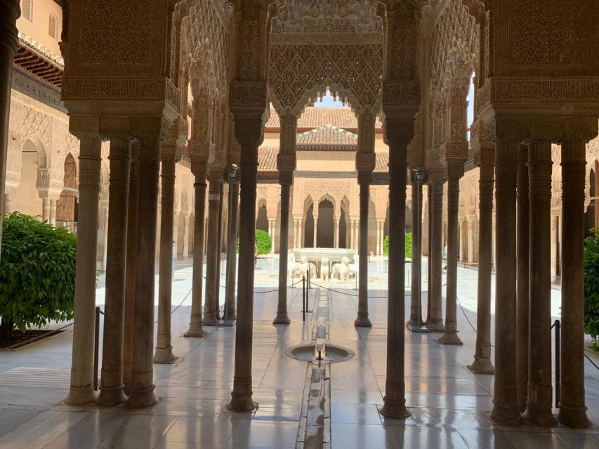 Granada: Alhambra Guided Tour W/ Nasrid Palaces & City Pass - Things To Know