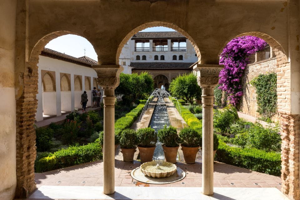 Granada: Alhambra, Nasrid Palaces and Generalife Guided Tour - Alhambra Fortress and Andalusian Culture