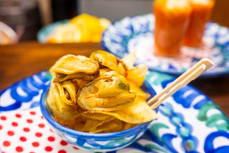 Granada: Authentic and intimate Flamenco Show with Snacks - Entering the Heart of Granada’s Flamenco Scene