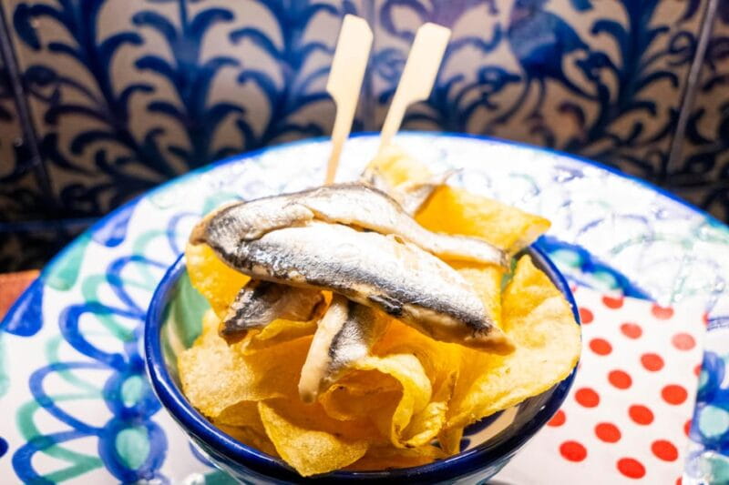 Granada: Authentic and intimate Flamenco Show with Snacks - Who Should Book This Experience?