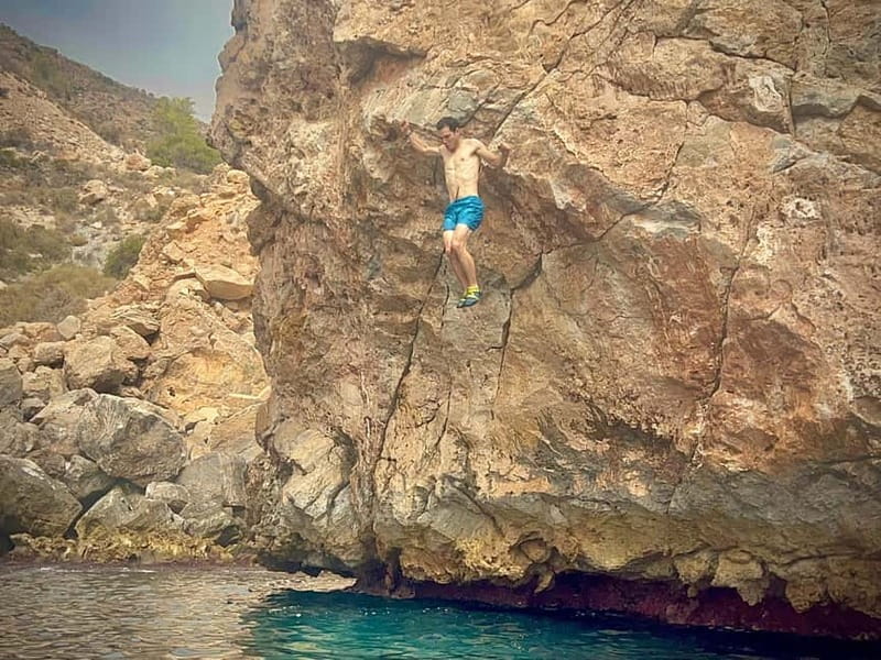 Granada: Deep Water Soloing in Calahonda Pier - The Experience of Psicobloc in Calahonda