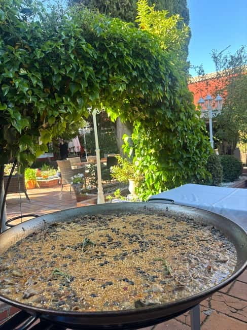 Granada: Dinner with Paella on a Terrace in the Albayzín and Live Flamenco - Granada: Dinner with Paella on a Terrace in the Albayzín and Live Flamenco – An Authentic Evening