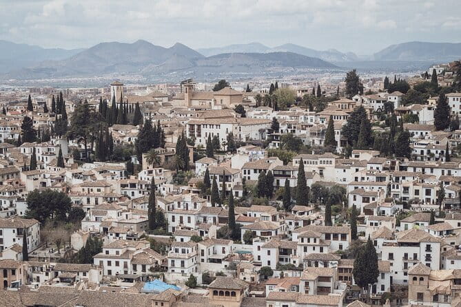 Granada Discoveries Private Tour - Key Points and Takeaways