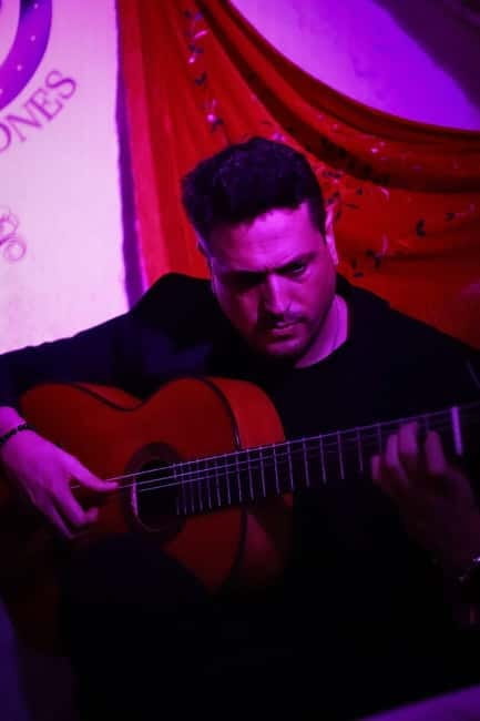 Granada: Flamenco Los Parrones in the Sacromonte Caves - Meta Description