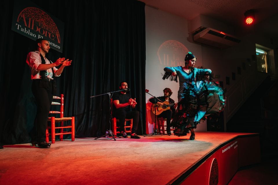 Granada: Flamenco Show in La Alboreá - Nearby Attractions
