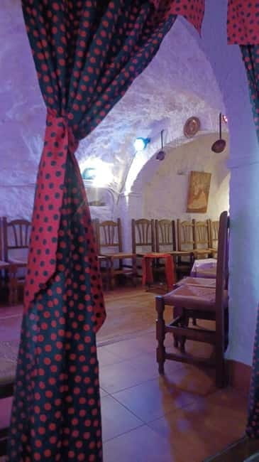 Granada: Flamenco Show Los Parrones in the Sacromonte Caves - Price and Logistics