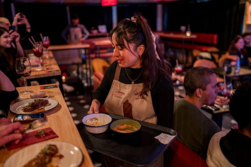 Granada: Flamenco Show with Dinner at Jardines de Zoraya - Who Will Love This Experience?