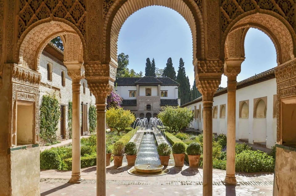 Granada: Full Alhambra Premium Guided Tour With Tickets - Architectural Exploration