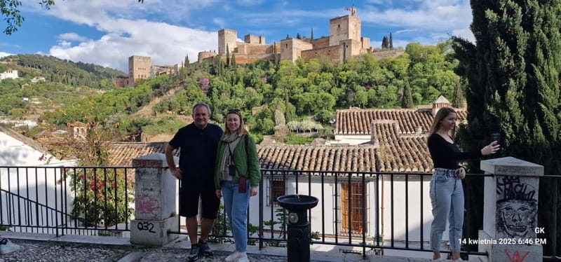 Granada: Guided City Tour with a Local Enthusiast - Key points / Takeaways