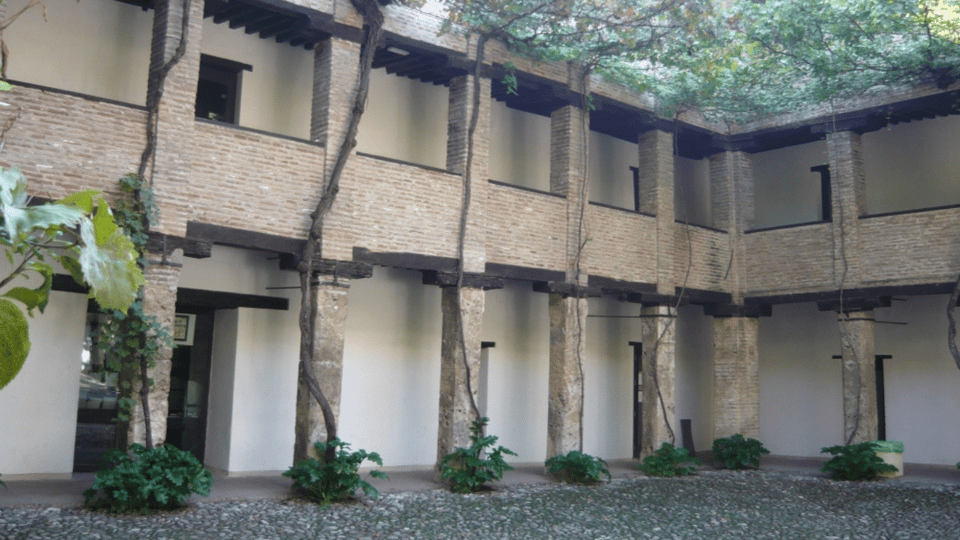 Granada Nazarí: the Nobility Facing the Alhambra - Key Attractions