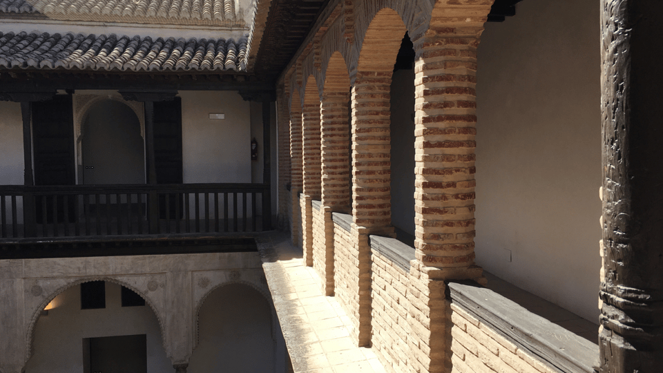 Granada Nazarí: the Nobility Facing the Alhambra - Booking Process