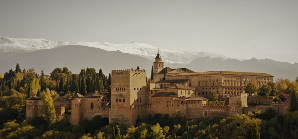 Granada: Private Tour Albaicín, Sacromonte and Viewpoints - Key Points
