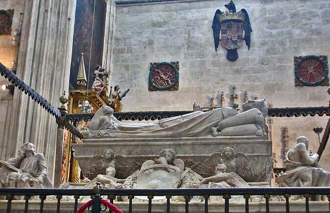 Granada Private Walking Tour with Cathedral & Royal Chapel - Key points / Takeaways