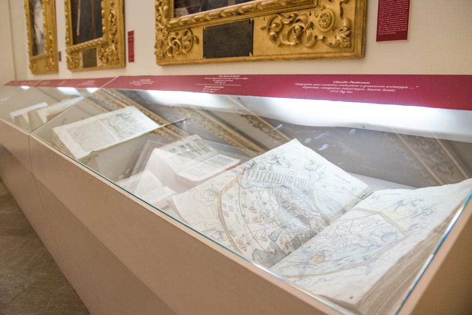 Granada: Sacromonte Abbey Entry Ticket With Audio Guide - Historical Context