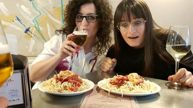 Granada: Tapas and Wine Tour with Local Guide. All included. - Key Points / Takeaways