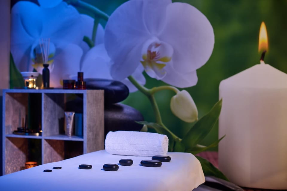 Granada: Thermal Spa Circuit With Optional Massage - Additional Information