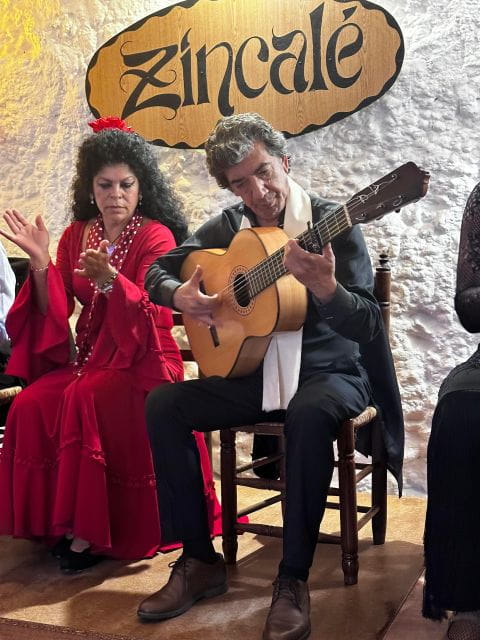 Granada: ZINCALÉ Flamenco Show in Sacromonte Caves - Tips for Visitors