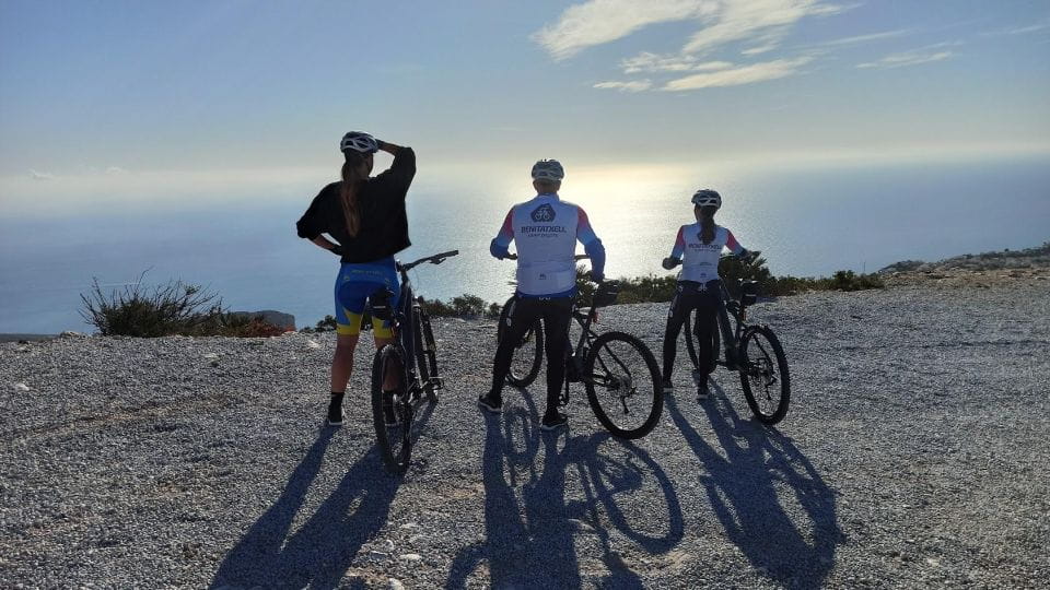 Granadella-Moraig: Full Day Experience by Kayak & E-Bike - Key Points